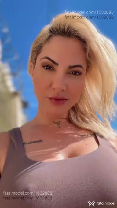 Acompanhante mulher loira (o) de olhos castanhos em Goiânia - Rafaela
