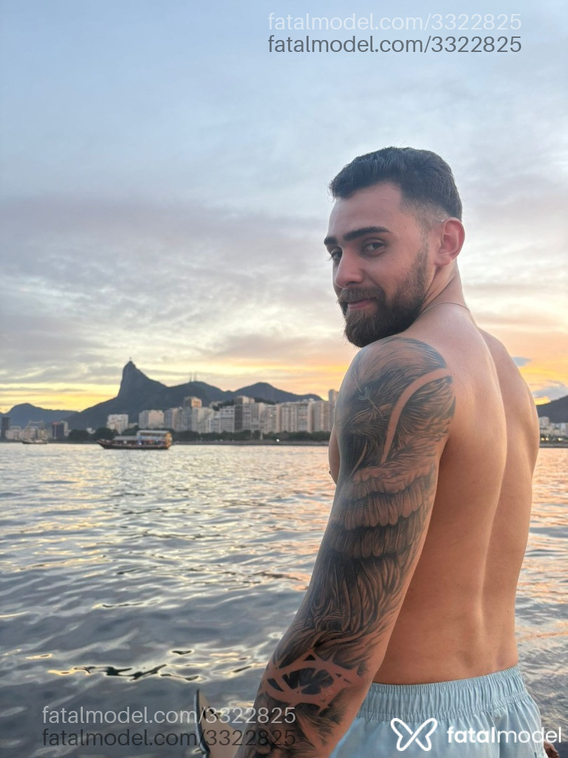Acompanhante homem com cabelo castanho de olhos mel em Rio de Janeiro - Rigas