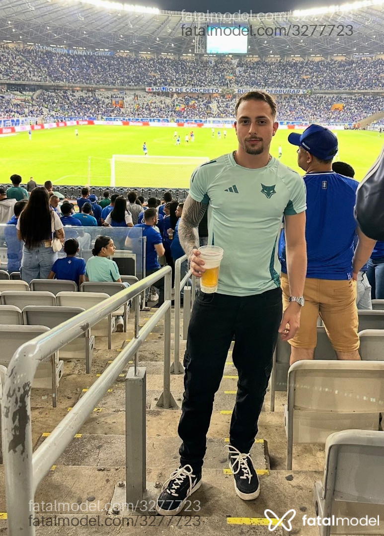 Acompanhante homem morena (o) de olhos castanhos em Belo Horizonte - Hércules