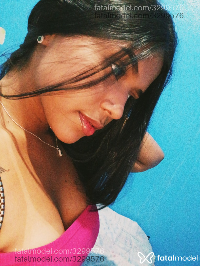 Acompanhante mulher morena (o) de olhos pretos em Manaus - Carla