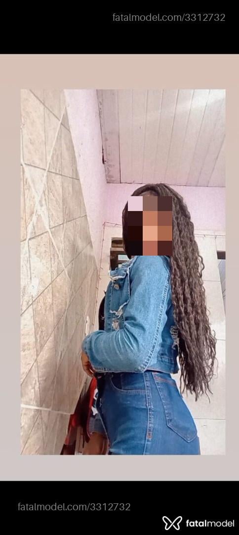 Acompanhante mulher trans morena (o) de olhos castanhos em São Pedro da Aldeia - Victoria