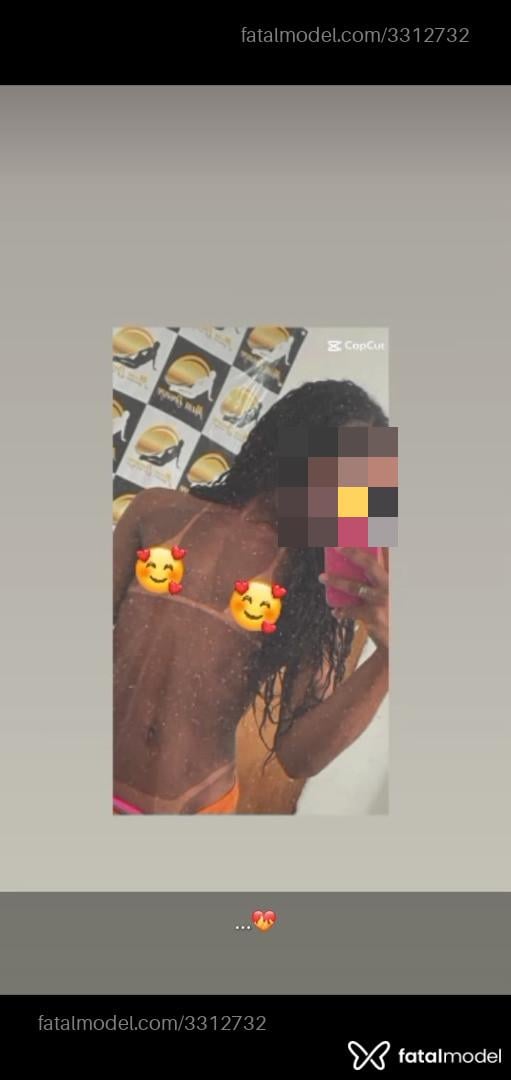 Acompanhante mulher trans morena (o) de olhos castanhos em São Pedro da Aldeia - Victoria