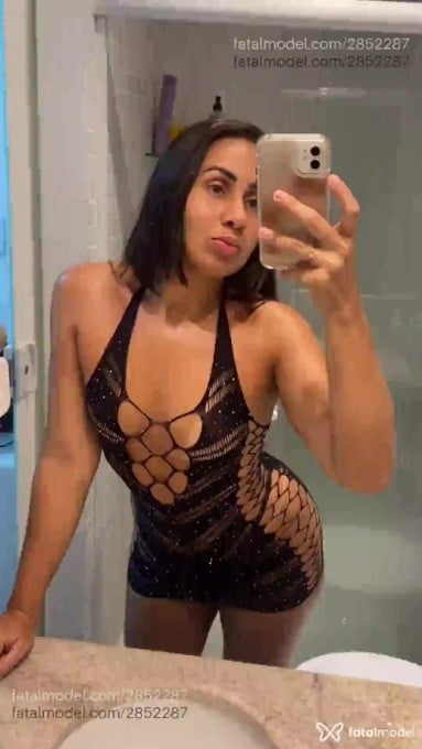 Acompanhante mulher morena (o) de olhos castanhos em Salvador Acompanhante mulher morena (o) de olhos castanhos em Salvador - Vetrixhot