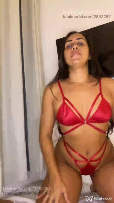 Acompanhante mulher morena (o) de olhos castanhos em Salvador Acompanhante mulher morena (o) de olhos castanhos em Salvador - Vetrixhot