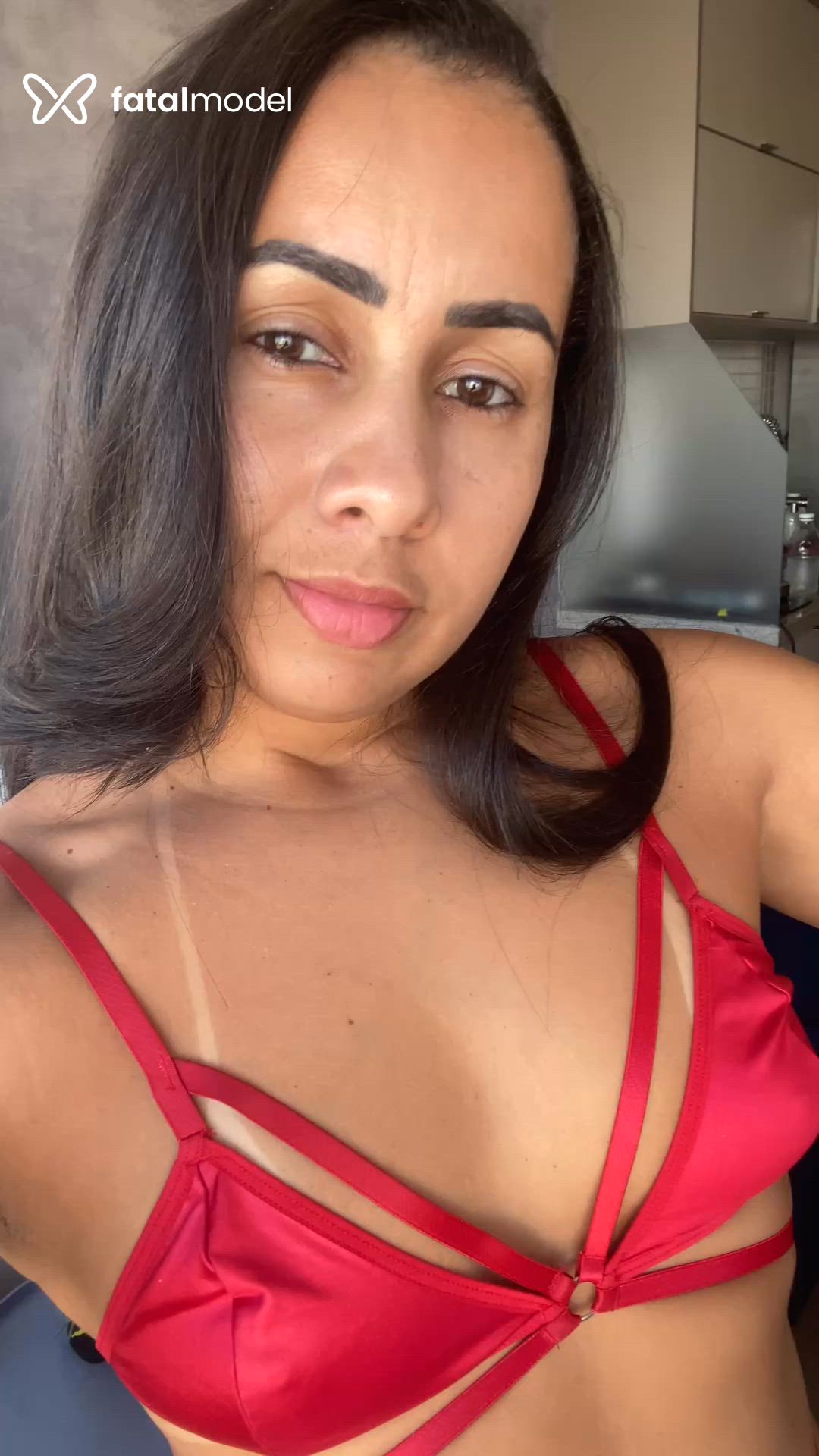 Acompanhante mulher morena (o) de olhos castanhos em Salvador Acompanhante mulher morena (o) de olhos castanhos em Salvador - Vetrixhot
