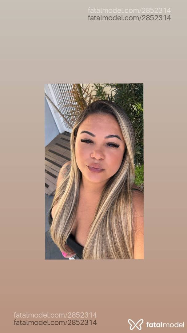 Acompanhante mulher loira (o) de olhos castanhos - Kety Oliveira