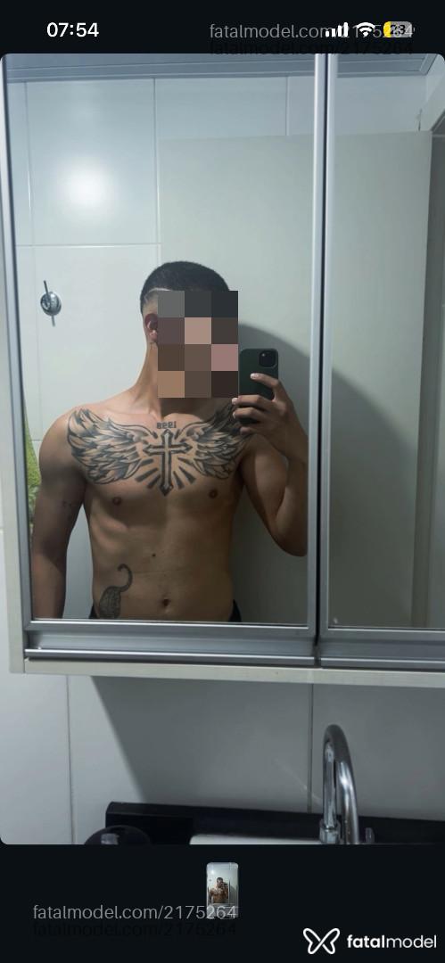 Acompanhante homem morena (o) de olhos castanhos em Florianópolis - Dmitri