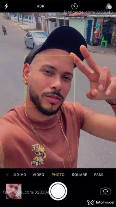 Acompanhante homem morena (o) de olhos castanhos - Hugo Diaz Acompanhante homem morena (o) de olhos castanhos - Hugo Diaz