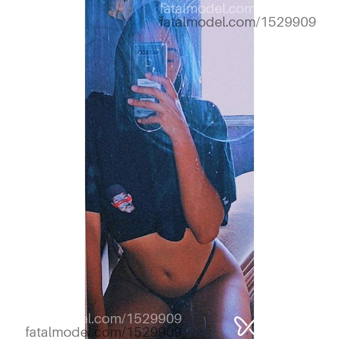 Acompanhante mulher morena (o) de olhos castanhos em São Paulo - Carolina