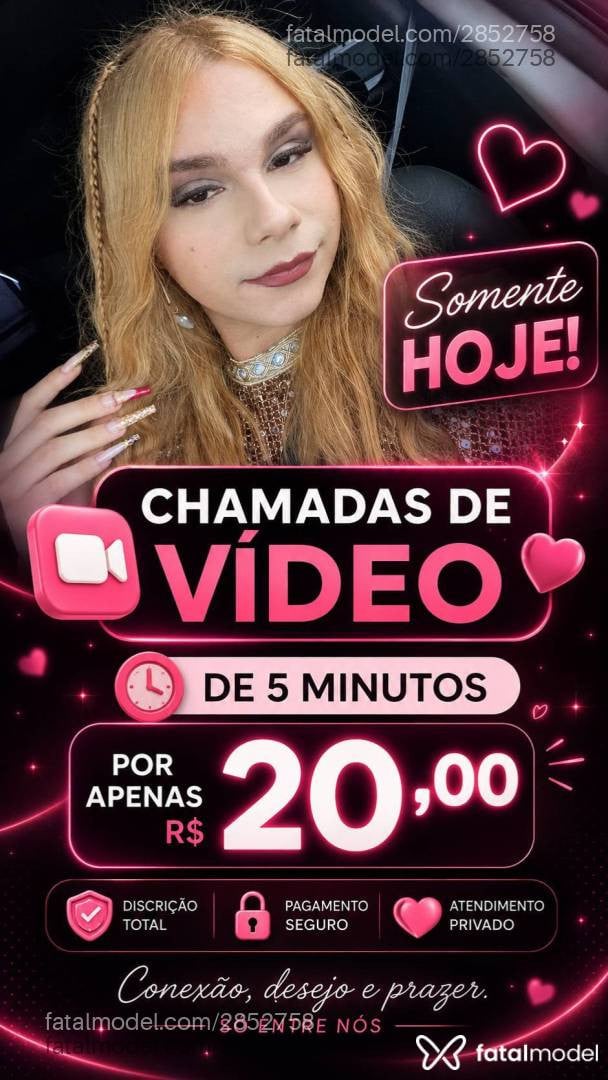 Acompanhante mulher trans com cabelo castanho de olhos castanhos - Gabriela