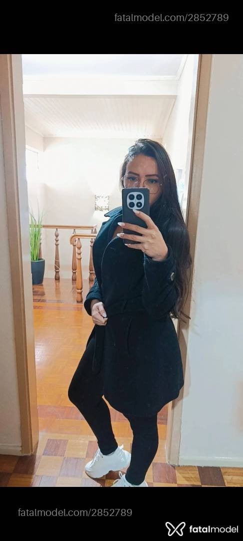 Acompanhante mulher morena (o) de olhos pretos em Caxias do Sul - Melissa