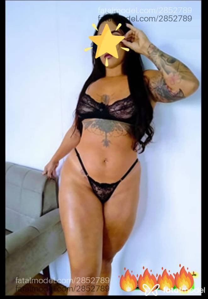 Acompanhante mulher morena (o) de olhos pretos - Melissa