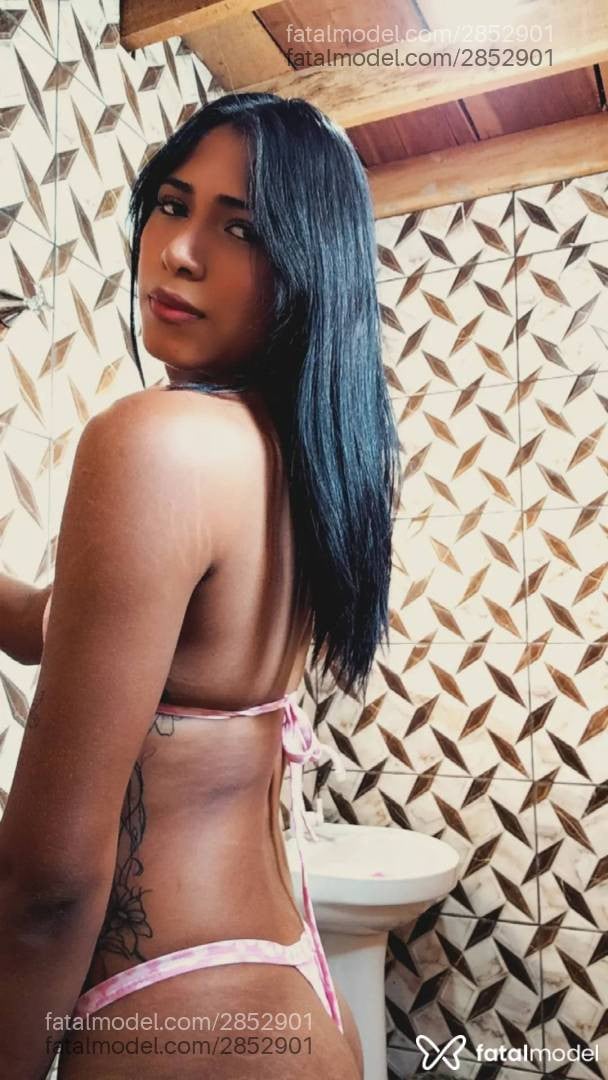 Acompanhante mulher trans morena (o) de olhos castanhos - Rafaella Duarte Acompanhante mulher trans morena (o) de olhos castanhos - Rafaella Duarte