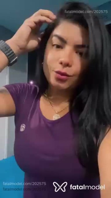 Acompanhante mulher morena (o) de olhos pretos em Catalão - Camila Queiroz