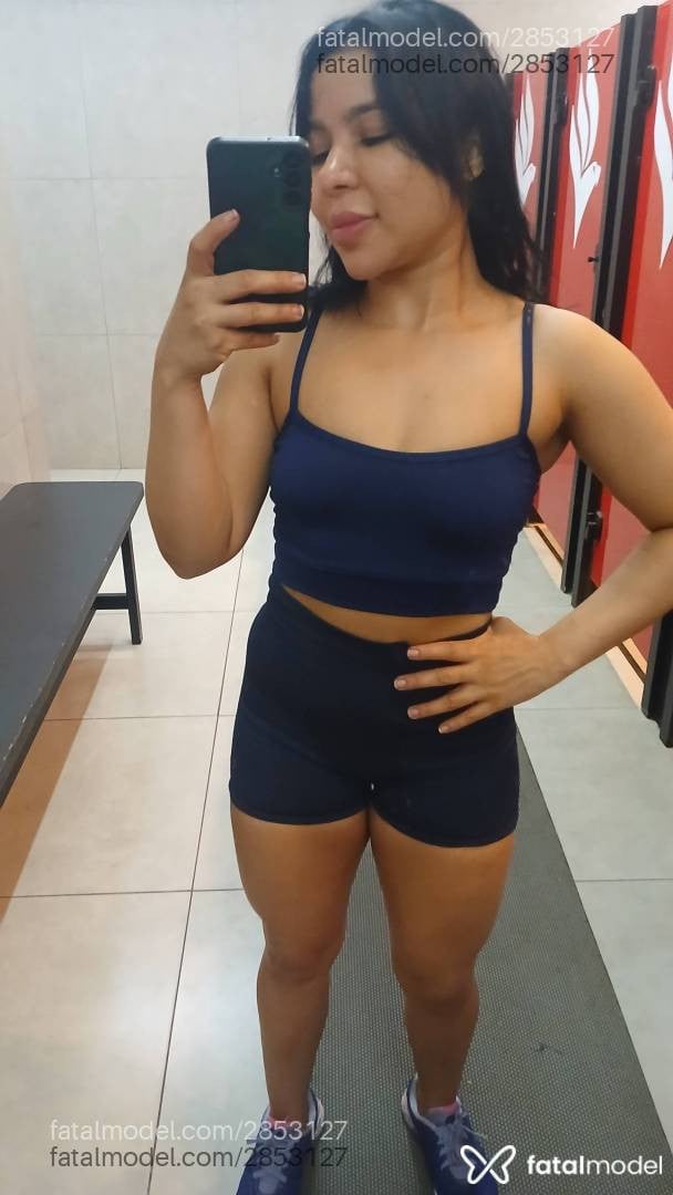 Acompanhante mulher morena (o) de olhos pretos - Maju Morena