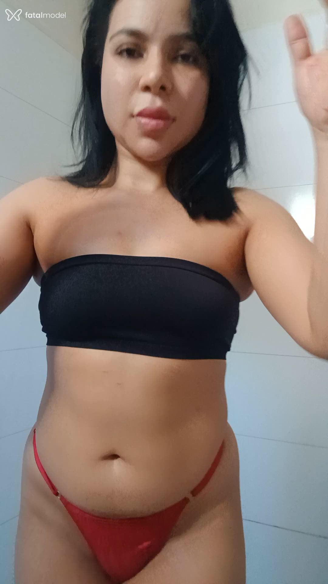 Acompanhante mulher morena (o) de olhos pretos - Maju Morena