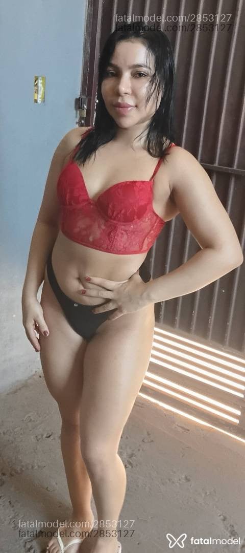 Acompanhante mulher morena (o) de olhos pretos - Maju Morena