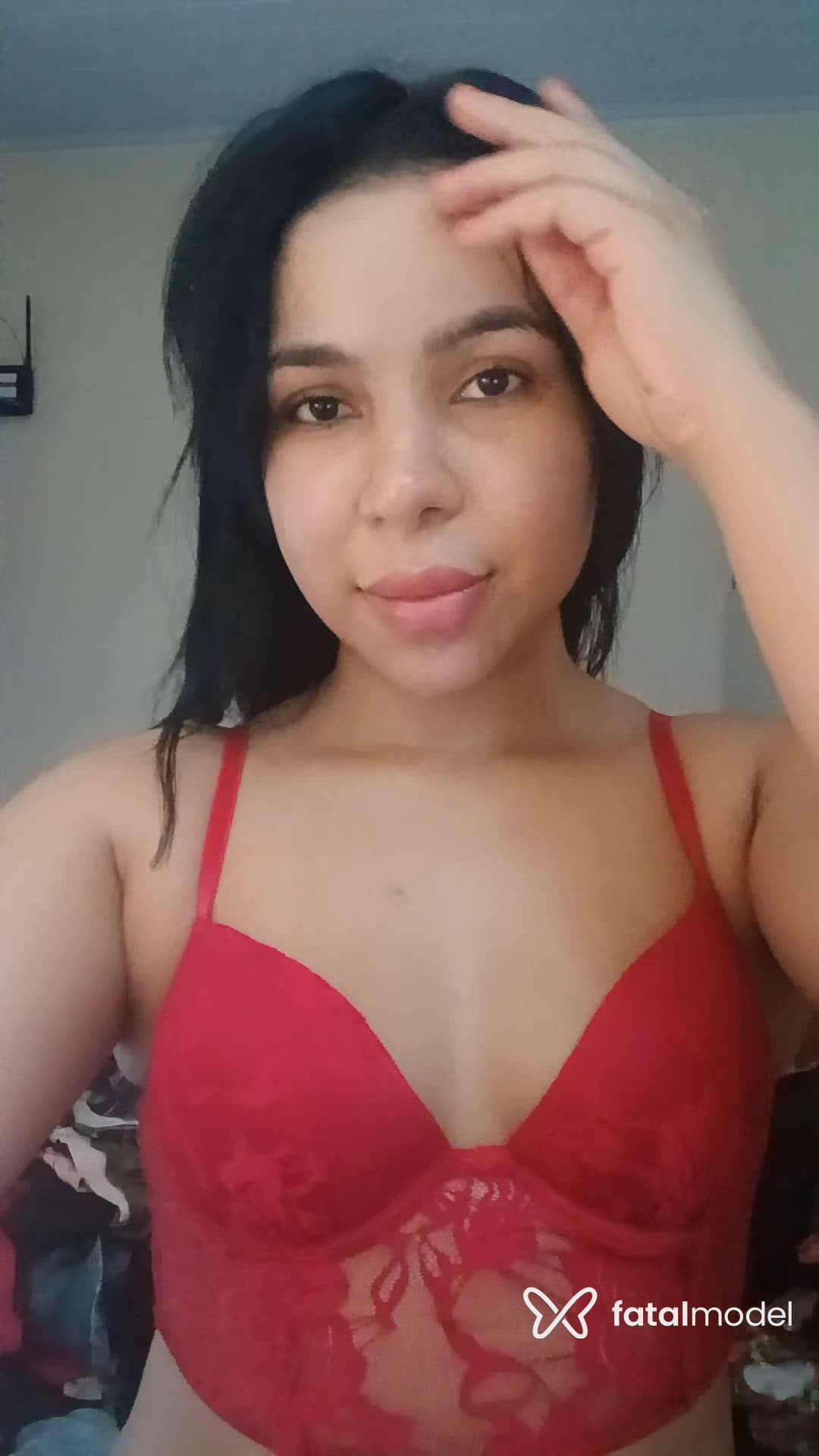 Acompanhante mulher morena (o) de olhos pretos - Maju Morena