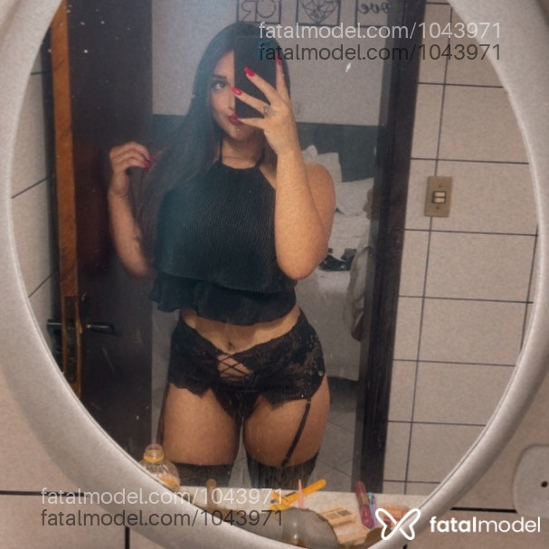 Acompanhante mulher com cabelo castanho de olhos castanhos - Amanda Ribeiro Acompanhante mulher com cabelo castanho de olhos castanhos - Amanda Ribeiro