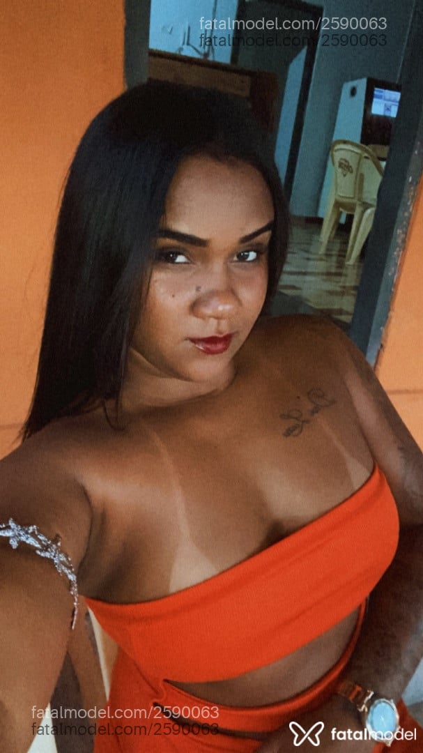 Acompanhante mulher morena (o) de olhos pretos em Sapezal Acompanhante mulher morena (o) de olhos pretos em Sapezal - Preta Rara