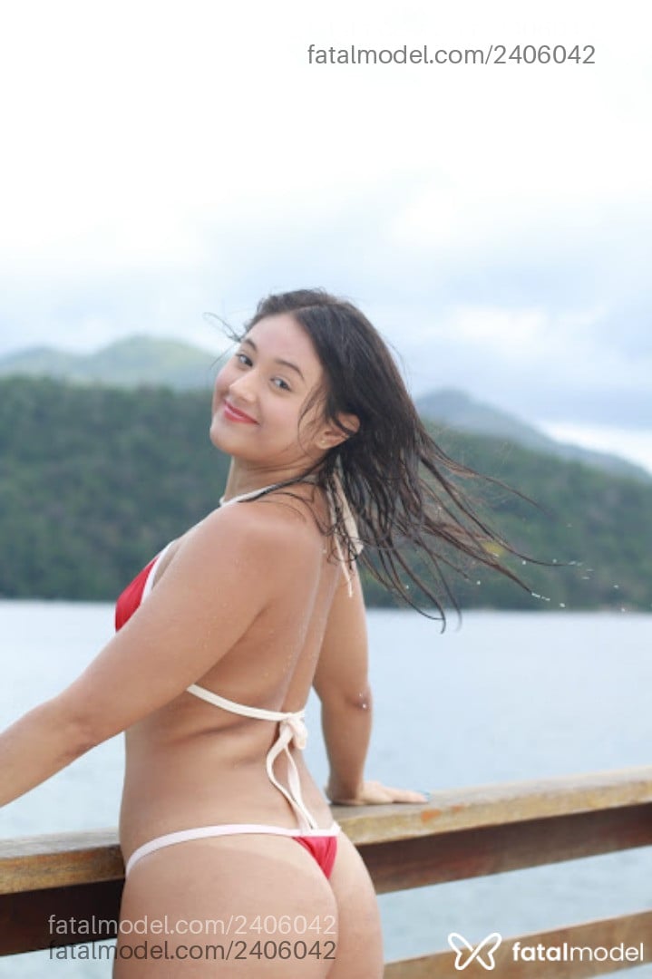 Acompanhante mulher loira (o) de olhos castanhos em Ubatuba - Ana Clara