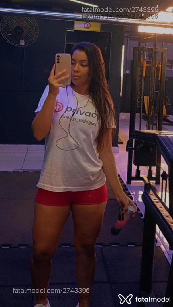 Acompanhante mulher com cabelo castanho de olhos mel em Engenheiro Coelho - Nelcyr Rodrigues