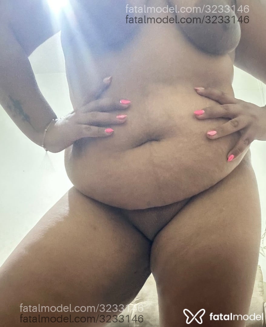 Acompanhante mulher morena (o) de olhos pretos em Campinas Acompanhante mulher morena (o) de olhos pretos em Campinas - Taine