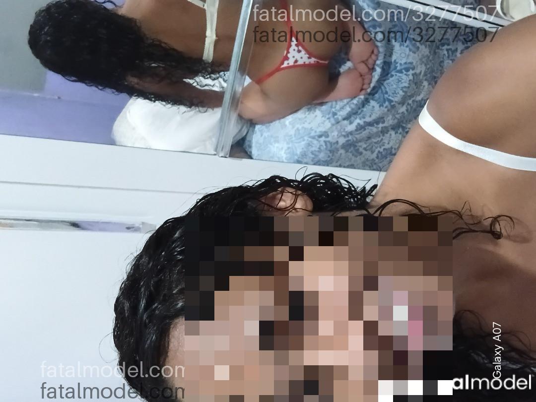 Acompanhante mulher com cabelo castanho de olhos castanhos em Londrina - Louise
