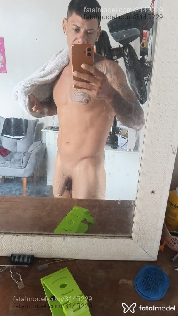 Acompanhante homem morena (o) de olhos pretos em Ananindeua Acompanhante homem morena (o) de olhos pretos em Ananindeua - Atila
