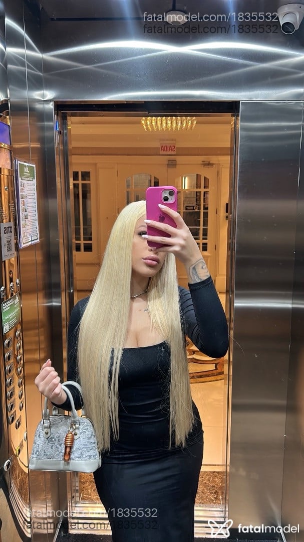 Acompanhante mulher loira (o) de olhos verdes em São Paulo Acompanhante mulher loira (o) de olhos verdes em São Paulo - Camila Lovatelli