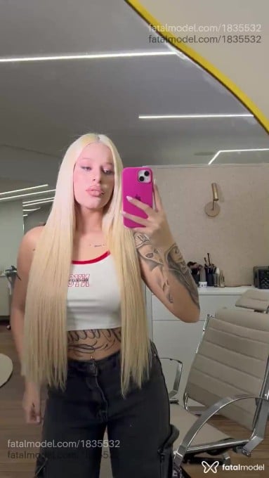 Acompanhante mulher loira (o) de olhos verdes em São Paulo Acompanhante mulher loira (o) de olhos verdes em São Paulo - Camila Lovatelli