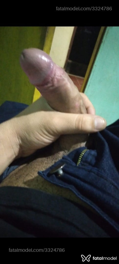 Acompanhante homem morena (o) de olhos castanhos em Porto Velho - Romeu