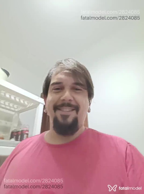 Acompanhante homem com cabelo castanho de olhos castanhos - Luizitto Acompanhante homem com cabelo castanho de olhos castanhos - Luizitto