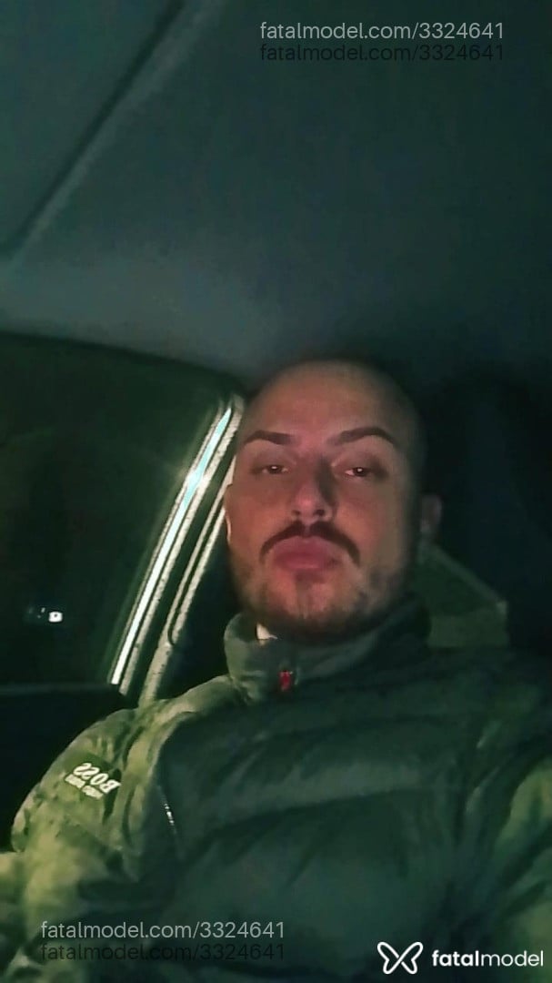 Acompanhante homem sem cabelo de olhos castanhos em Jaraguá do Sul Acompanhante homem sem cabelo de olhos castanhos em Jaraguá do Sul - Rocco Versani