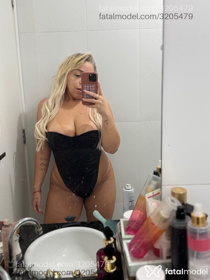 Acompanhante mulher loira (o) de olhos castanhos em São Paulo - Antonella Ciruli