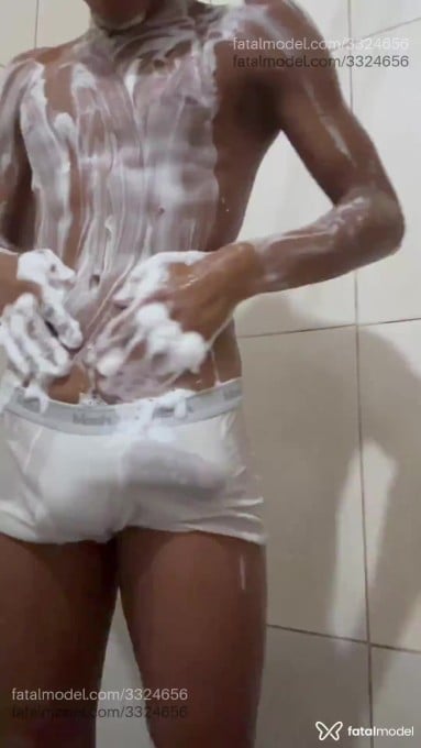 Acompanhante homem morena (o) de olhos pretos em Santos - Angel Soares