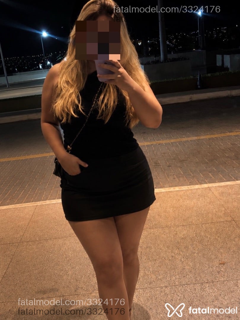 Acompanhante mulher loira (o) de olhos castanhos em Brasília Acompanhante mulher loira (o) de olhos castanhos em Brasília - Stella