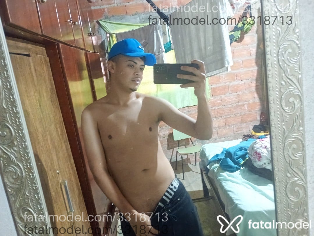 Acompanhante homem morena (o) de olhos pretos - Gozobem Acompanhante homem morena (o) de olhos pretos - Gozobem