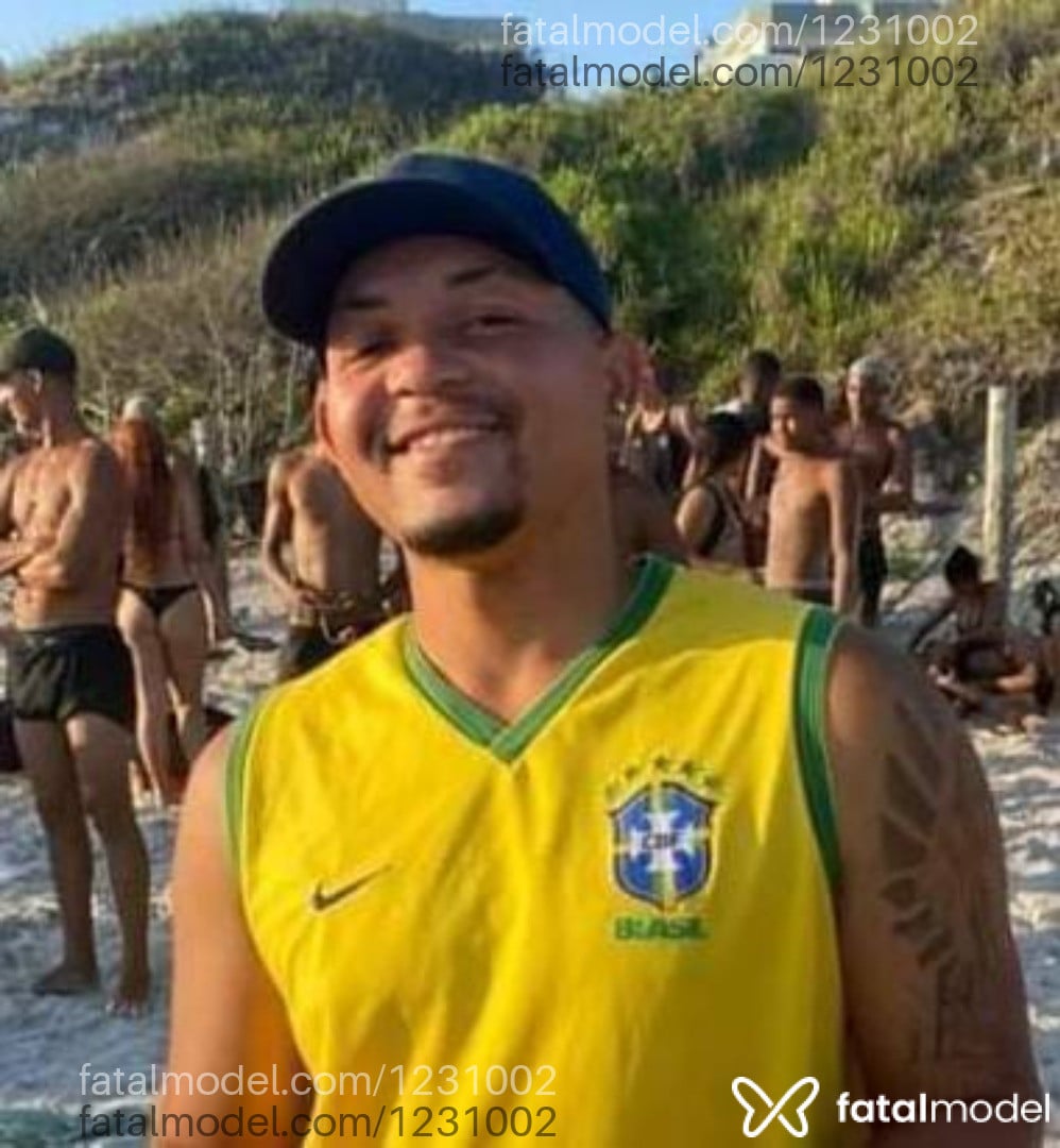 Acompanhante homem com cabelo castanho de olhos castanhos em Cabo Frio - Dom