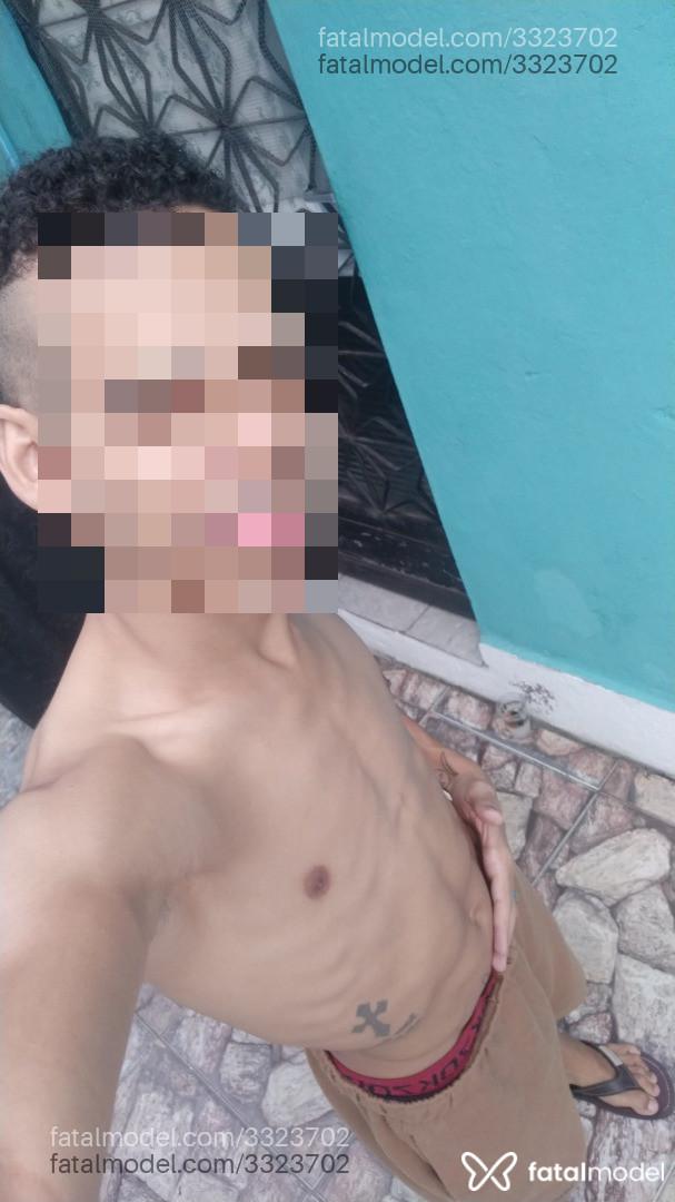 Acompanhante homem com cabelo castanho de olhos castanhos em Virtual Acompanhante homem com cabelo castanho de olhos castanhos em Virtual - Vitor Moraes