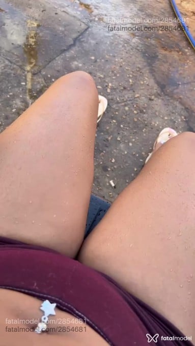 Acompanhante mulher morena (o) de olhos pretos - Letícia Gomes Acompanhante mulher morena (o) de olhos pretos - Letícia Gomes