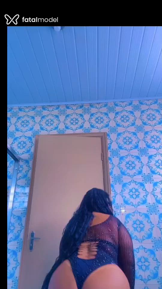 Acompanhante mulher morena (o) de olhos castanhos - Sara Stefani