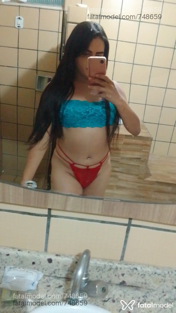 Acompanhante mulher trans com cabelo castanho de olhos castanhos em Petrolina - Willyane Santos