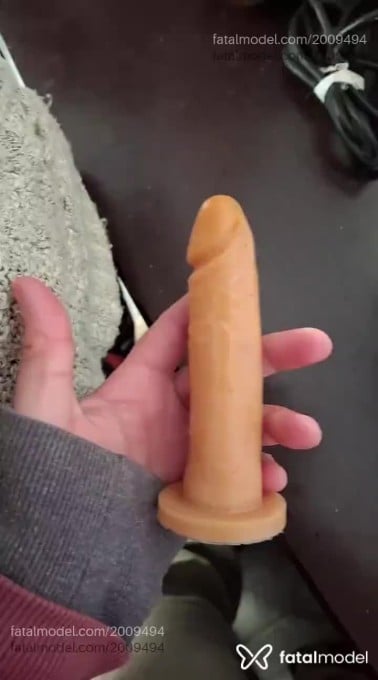 Acompanhante homem trans com cabelo castanho de olhos castanhos em Pelotas - Nate