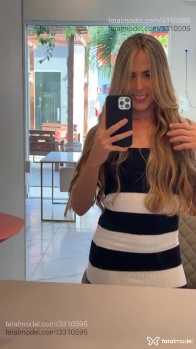 Acompanhante mulher trans loira (o) de olhos castanhos em São Paulo Acompanhante mulher trans loira (o) de olhos castanhos em São Paulo - Thalita Nunes
