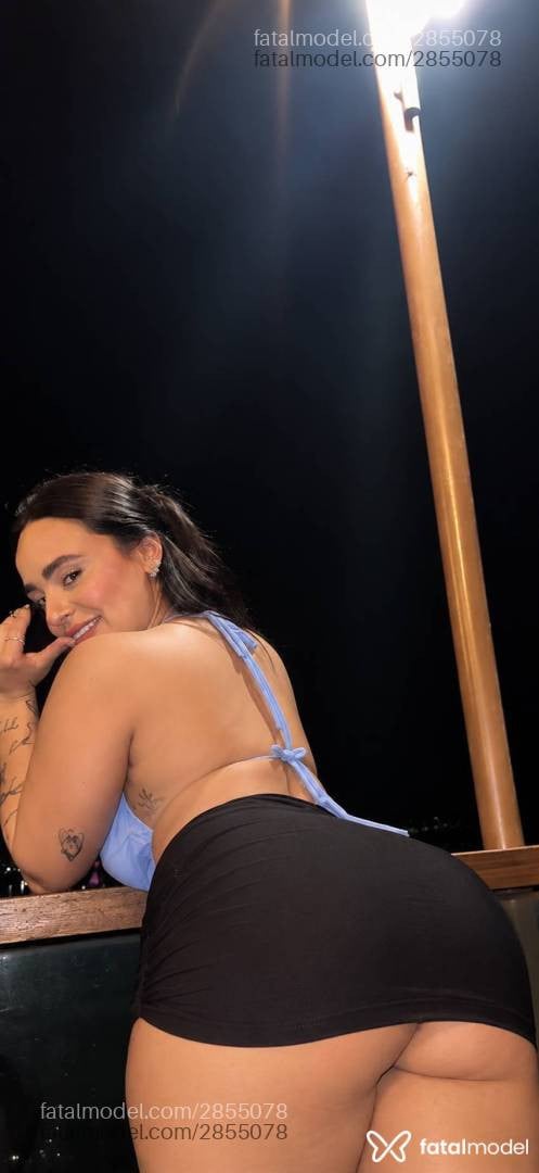 Acompanhante mulher com cabelo castanho de olhos mel - Luisa