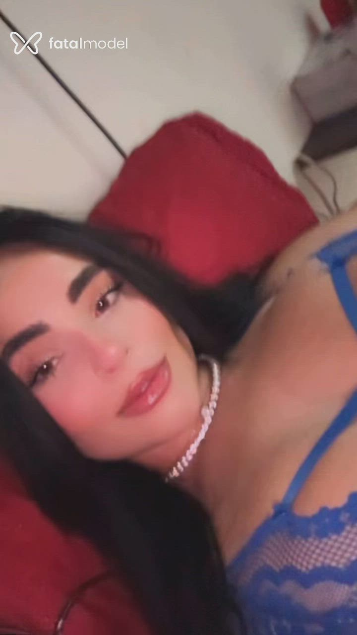 Acompanhante mulher com cabelo castanho de olhos mel - Luisa Acompanhante mulher com cabelo castanho de olhos mel - Luisa