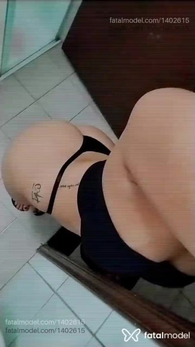 Acompanhante mulher com cabelo castanho de olhos castanhos em Araçatuba - Juu