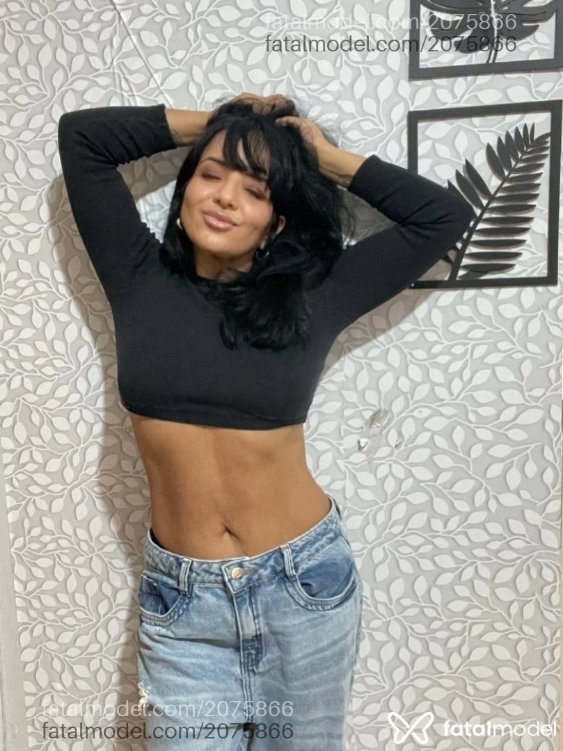 Acompanhante mulher morena (o) de olhos castanhos - Sweetluna Acompanhante mulher morena (o) de olhos castanhos - Sweetluna
