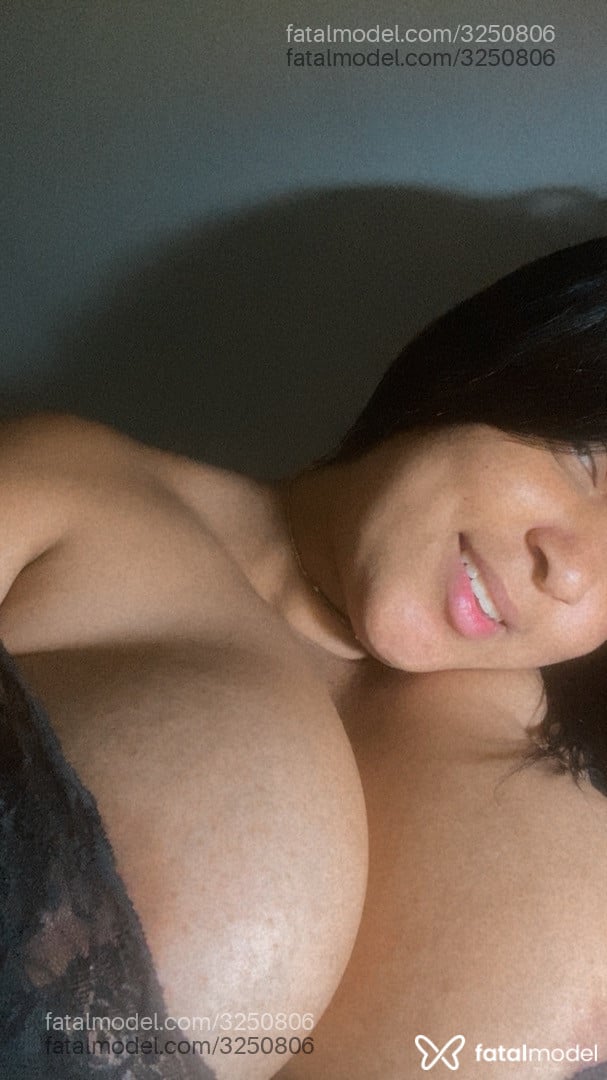 Acompanhante mulher morena (o) de olhos mel em Virtual - Jade Lima